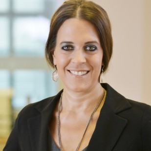 Porträt: Dr. Beatrix Pecina